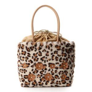NEW Samantha Thavasa Fur Bucket Bag